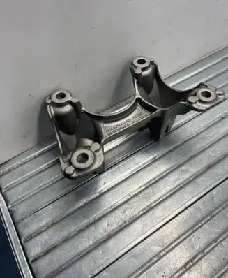 BMW 4 F32 F33 Gearbox mounting bracket 6796613 18574710