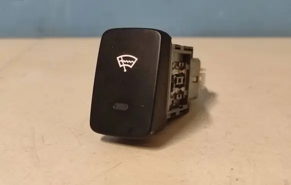 Hyundai Tucson JM Windscreen/window heater switch 8199