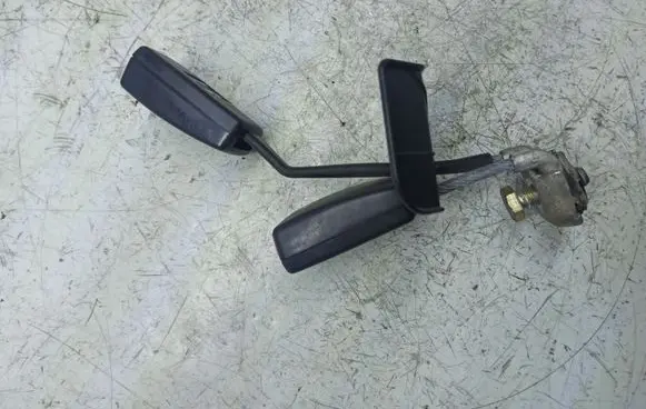 Audi A4 S4 B5 8D Middle seatbelt buckle (rear) 8D08577390