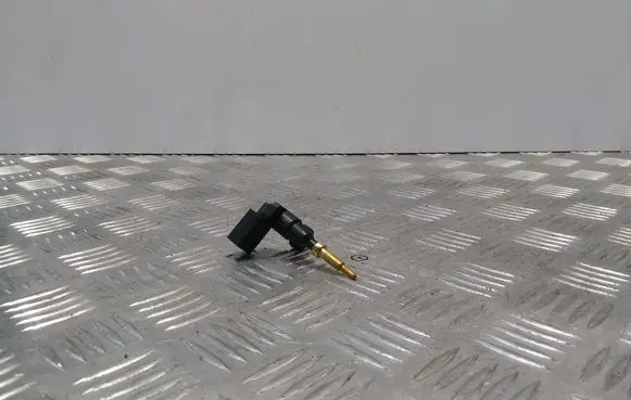 Coolant temperature sensor