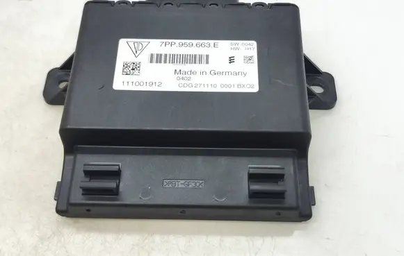 Porsche Cayenne (92A) Voltage converter/converter module 7PP959663E CDG271110 111001912