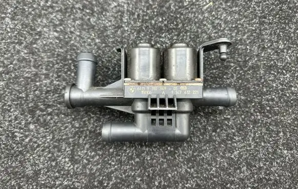 BMW 5 F10 F11 Coolant heater control valve 9310349