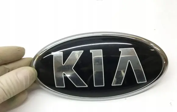 KIA Ceed Manufacturers badge/model letters 