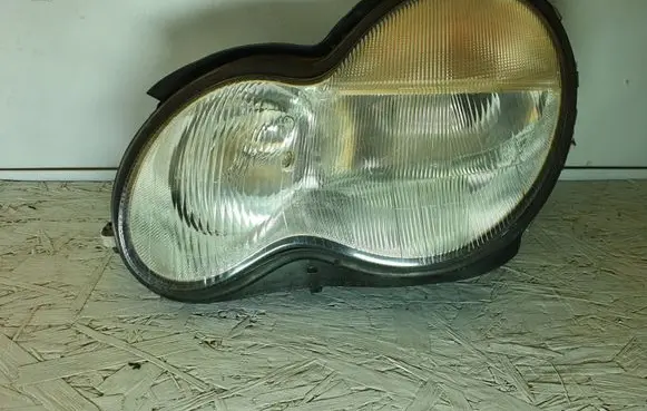 Mercedes-Benz C W203 Headlight/headlamp A2038200761 0301166601