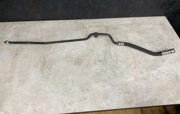 BMW 3 E90 E91 Gearbox oil cooler pipe/hose 7559847