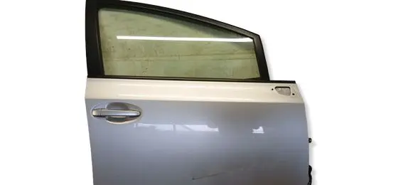 Toyota Prius (XW30) Front door 6700147110
