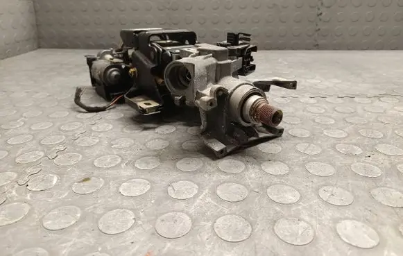 Steering wheel axle set