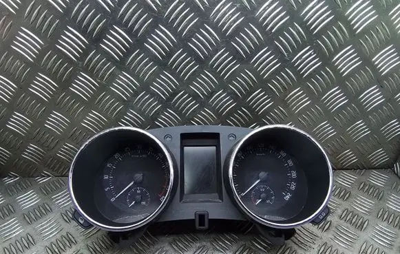 Skoda Yeti (5L) Speedometer (instrument cluster) 5L0920840K A2C53296334 A2C53296335