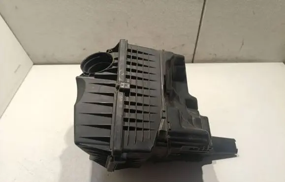 Peugeot Expert Air filter box 9676423480