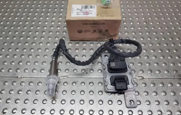 Audi Q5 SQ5 8R Lambda probe sensor S26371181 8R0907807R 8R0907807L