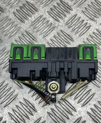 Peugeot 607 Fuse module 12V35A03531