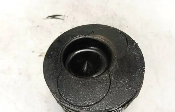 Skoda Praktik (5J8) Piston 79l74