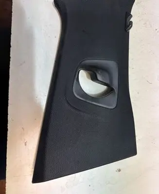 BMW 5 G30 G31 G38 (B) pillar trim (top) 7384528 521070