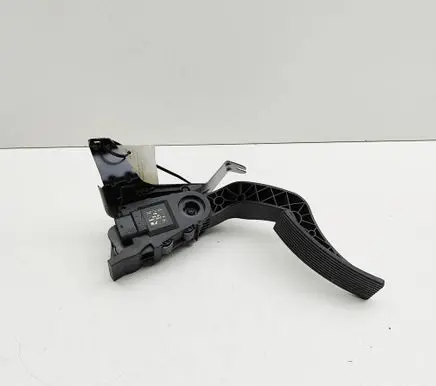 Mercedes-Benz GLA W156 X156 Accelerator throttle pedal A2463001804