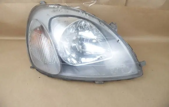 Toyota Yaris Headlight/headlamp 000000