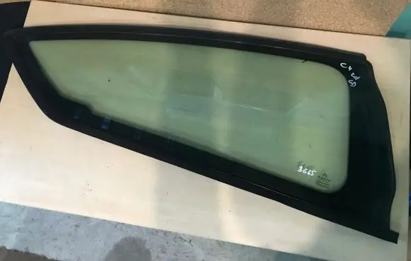 Citroen C4 I Rear side window AS2