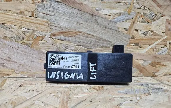 Opel Insignia A Keyless (KESSY) go control unit/module 13597911 812857993 131515640000FTDU