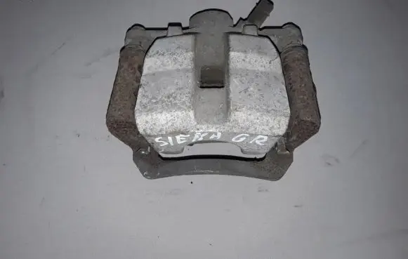 Toyota Sienna XL30 III Rear brake caliper 478300E020