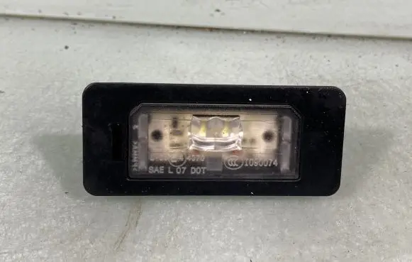 BMW 3 E92 E93 Number plate light 7193293 63267193293