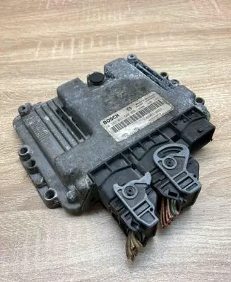 Renault Scenic II - Grand scenic II Engine control unit/module ECU 8200310863 0281011549