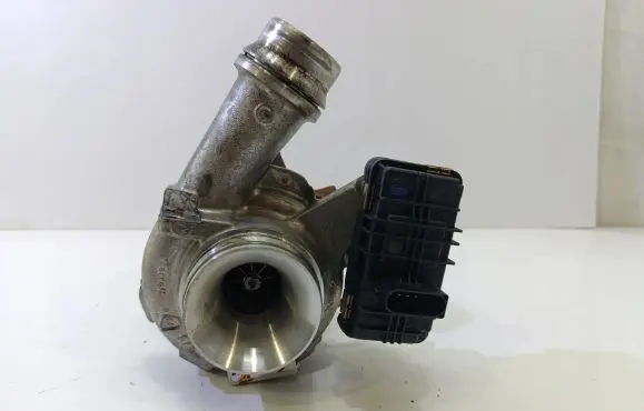 BMW 2 F45 Turbo 857008011