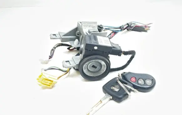 Mitsubishi Colt Ignition lock MR587813 5WK45107