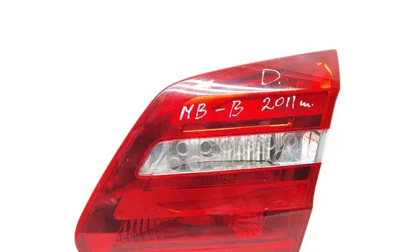 Mercedes-Benz B W246 W242 Tailgate rear/tail lights A2469066400 607702 YAP4018511