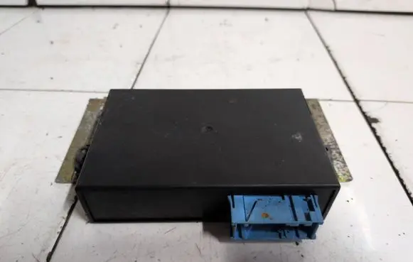 BMW 7 E38 Cruise control unit/module 65718352613 412230101 299507