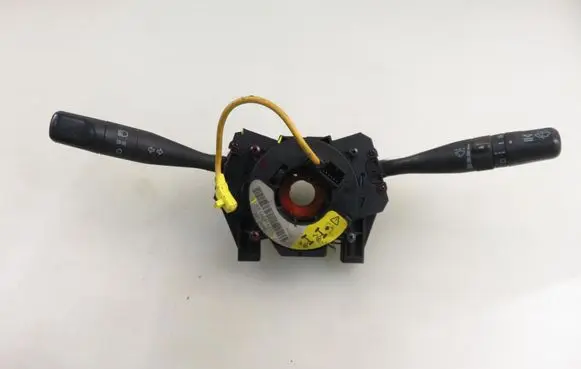 Wiper turn signal indicator stalk/switch