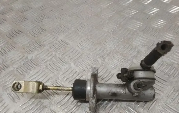 Volvo S40, V40 Clutch slave cylinder 