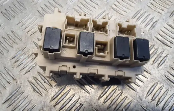 Fuse box set