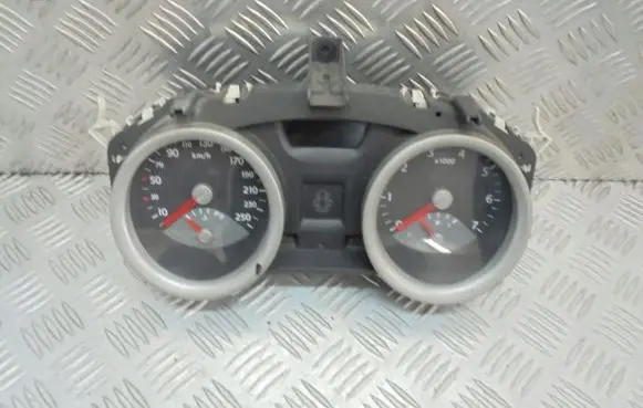 Renault Megane II Speedometer (instrument cluster) 8200306538