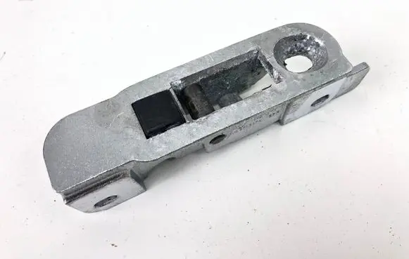 Volkswagen New Beetle Convertible roof lock/latch 1Y0871547A