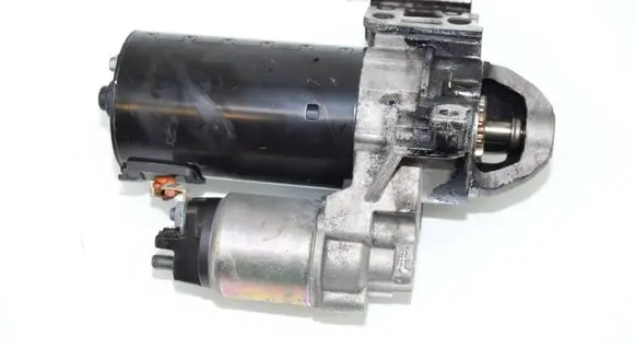BMW 5 F10 F11 Starter motor 8515900 12418515900 8581098