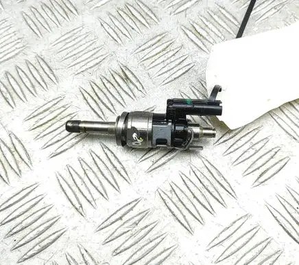 Volvo XC60 Fuel injector 32140007