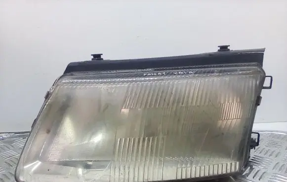 Volkswagen PASSAT B5 Headlight/headlamp 14742500