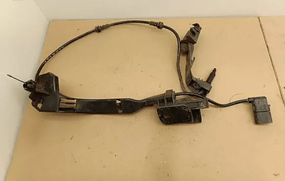 Mercedes-Benz C W205 ABS brake wheel speed sensor A2059058103
