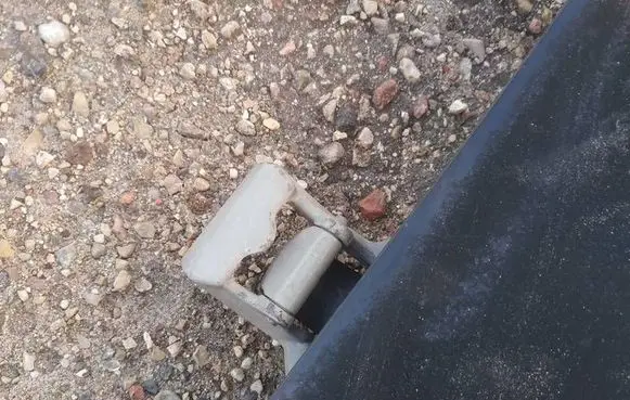 BMW 3 E46 Tailgate/trunk/boot hinge