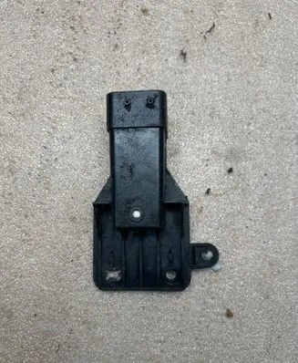 Volkswagen Polo V 6R Coolant fan relay 5J0919506 220513