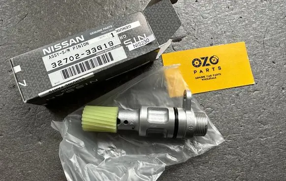 Nissan Patrol Y60 Speed sensor (speedometer sensor) 3270233G19