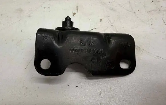 Opel Grandland X Shock absorber/damper mounting bracket YP00007580 YP00007580R00