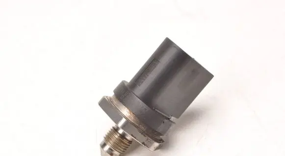 BMW Z4 E89 Fuel pressure sensor 0261545072