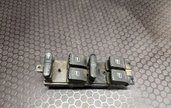 Volkswagen PASSAT B5 Electric window control switch 1J4959857 864150357 F005S0011