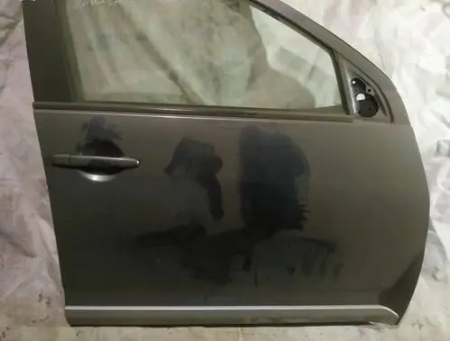 Mitsubishi Outlander Front door pilkos
