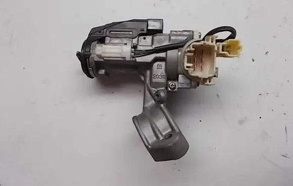 Toyota Corolla Verso E121 Ignition lock