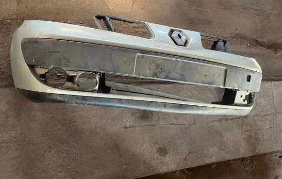 Renault Espace IV Front bumper