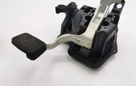 Maserati Quattroporte Brake pedal 3801390030