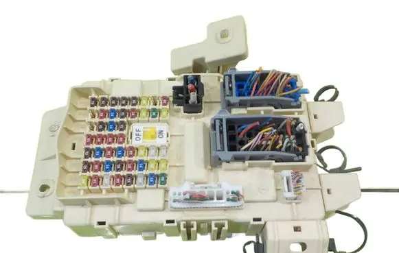 KIA Soul Fuse box set 91950B2560 BEZPIECZNIKOW