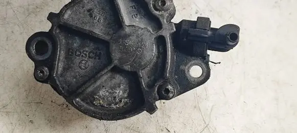 Citroen C4 I Picasso Vacuum pump D1561C1