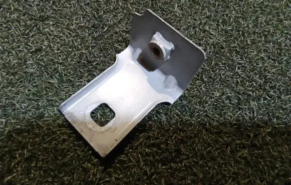 Renault Trafic III (X82) Fender mounting bracket 3213R